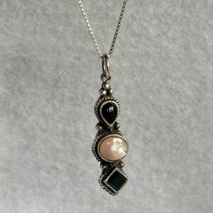 Vintage Sterling Silver 925 Onyx Mother of Pearl Necklace